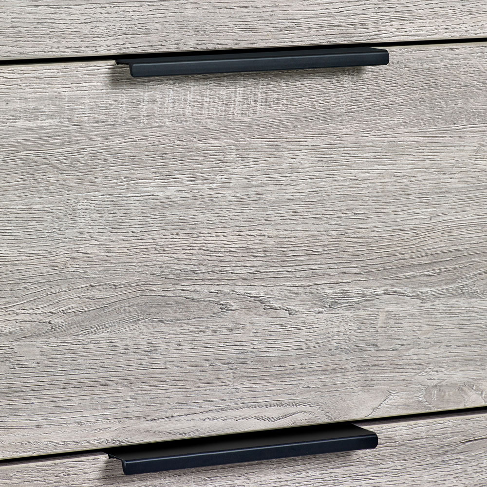 Julian Bowen Bali 4 Drawer Grey Oak Chest of Drawers Image 7