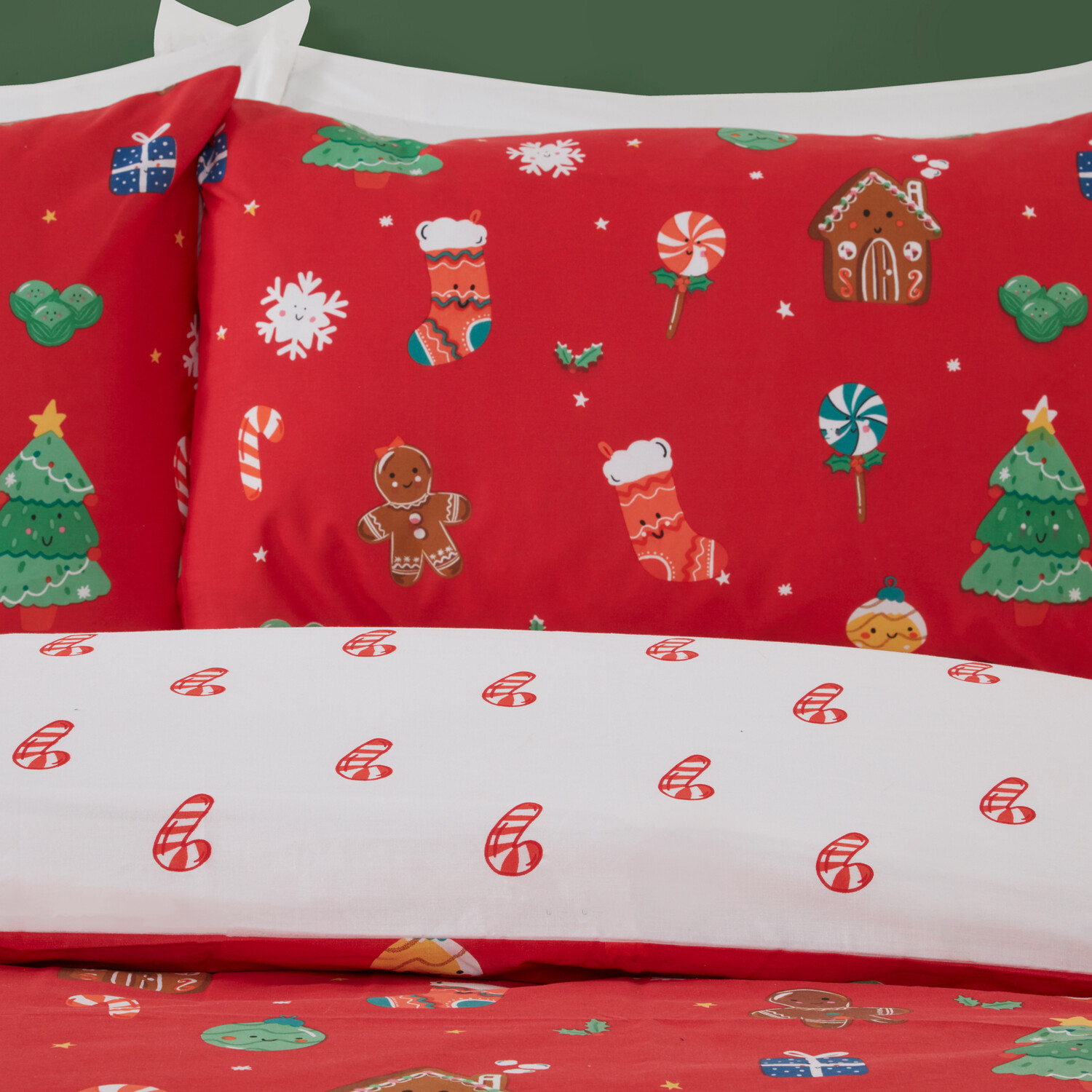 Christmas Friends Duvet Set Red and White Single Image 3