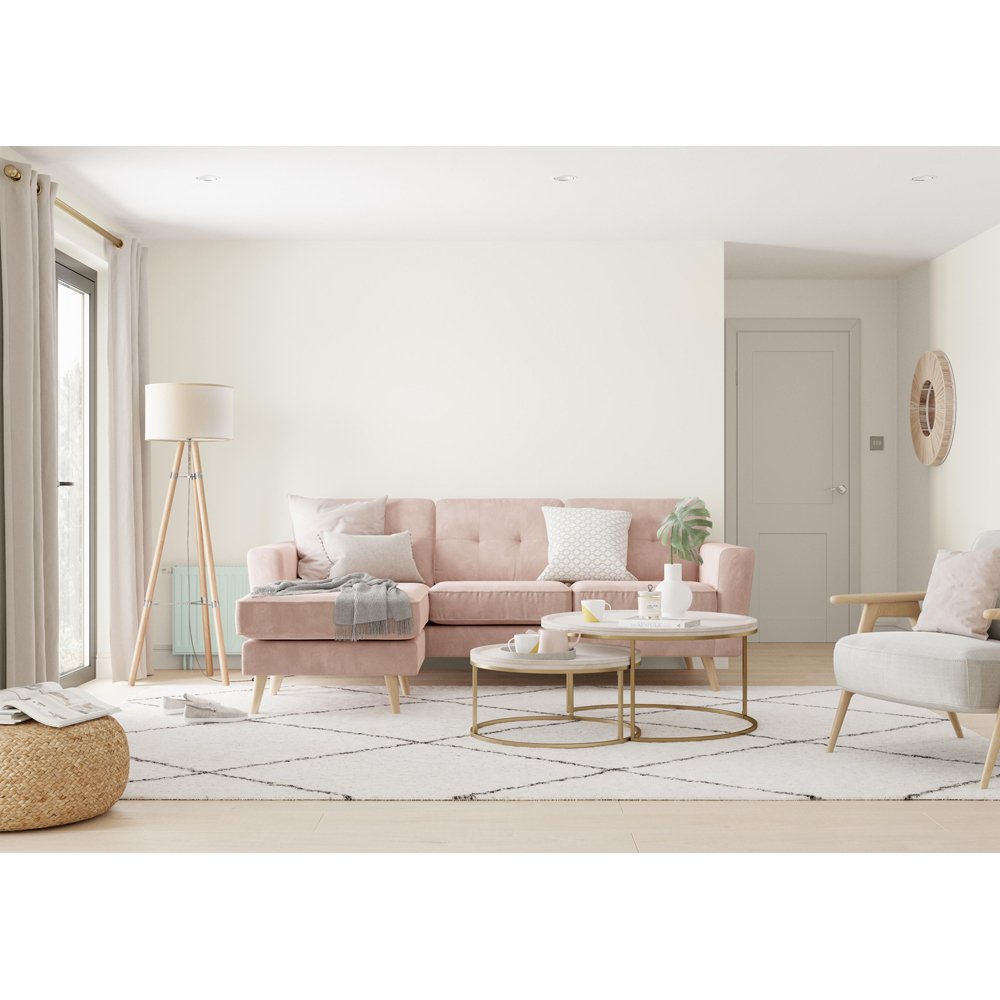 Dulux Fine Cream Walls and Ceilings Matt Emulsion Paint 5L Image 4