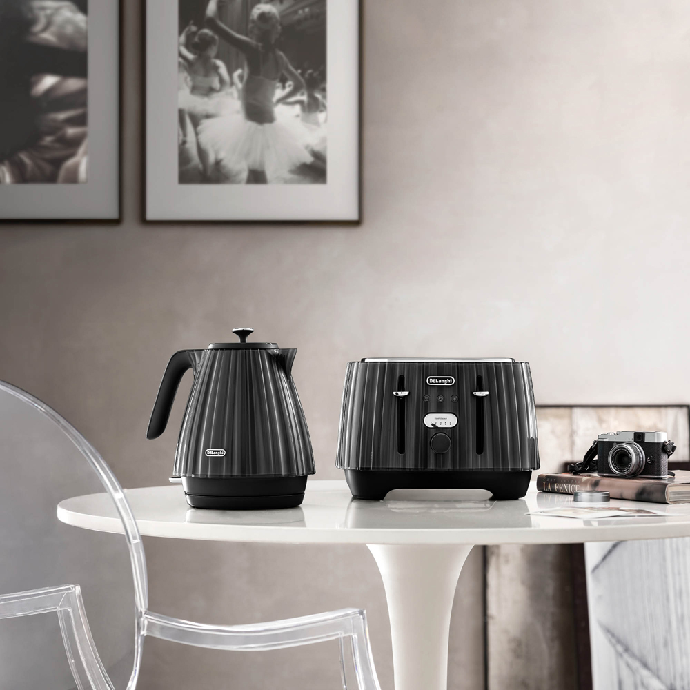 De'Longhi Ballerina DL3002 Black 4 Slice Toaster Image 8