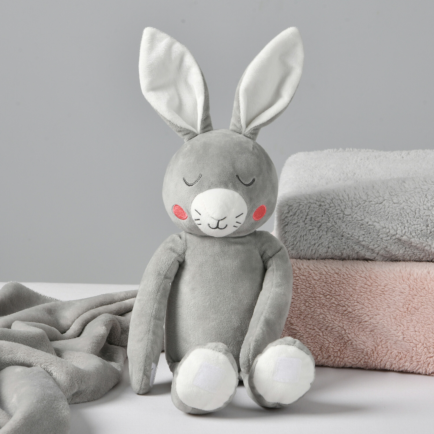 Novelty Throw Set - Bunny Image 4
