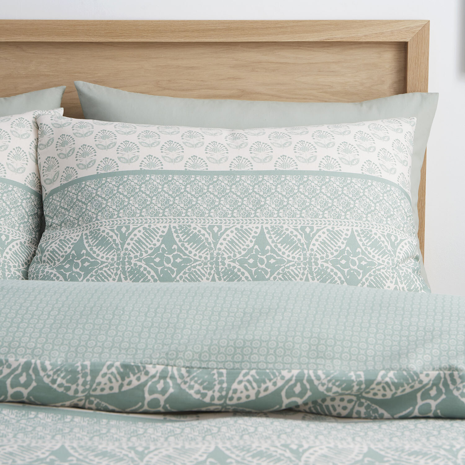 Elora Print Duvet Set - Sage / Double Image 3