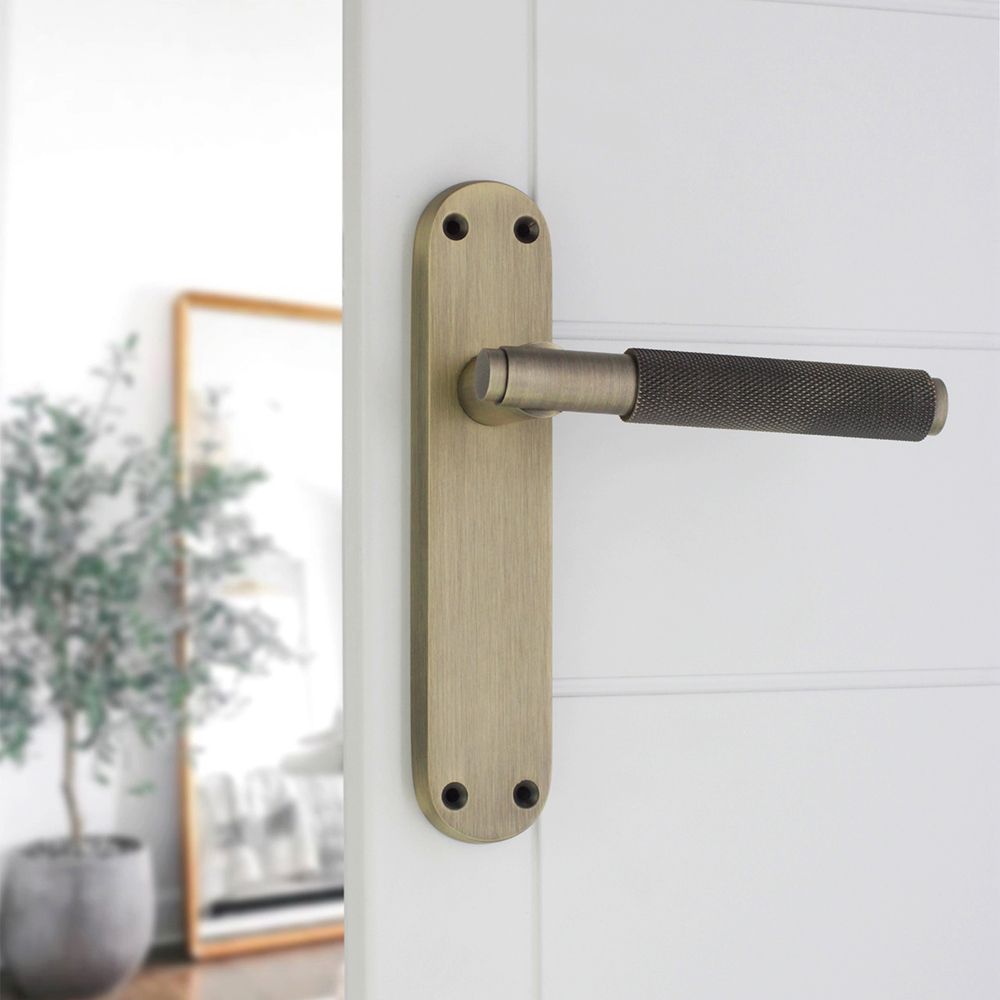 Spira Brass Connaught Matt Antique Knurled Lever Door Handle with Latch Backplate 2 Pack Image 2