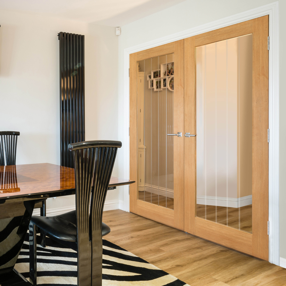 JB Kind Thames Cottage Oak 1 Glazed Internal Door 1981 x 610mm Image 2