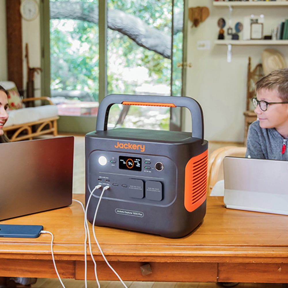 Jackery Explorer E1000 Plus UK Portable Generator Image 8