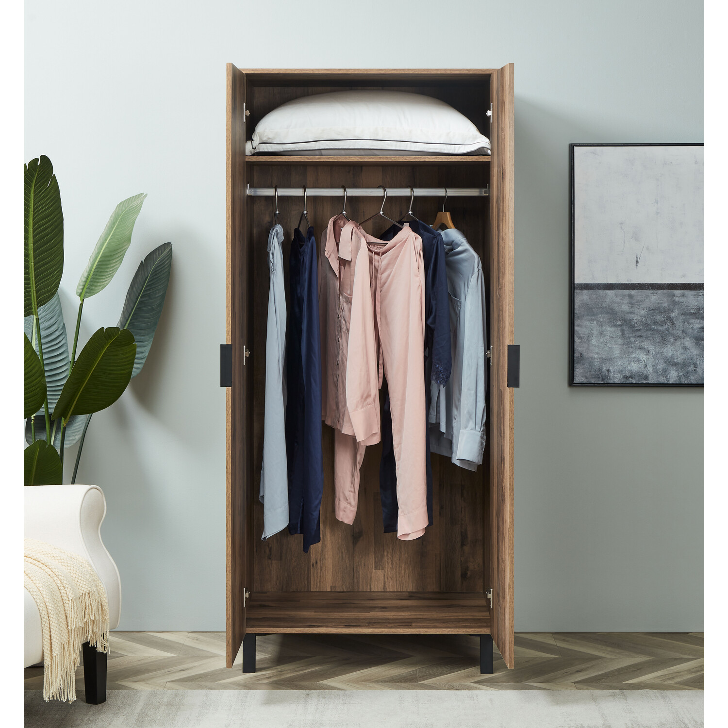 Hampshire 2 Door Oak Double Wardrobe Image 2