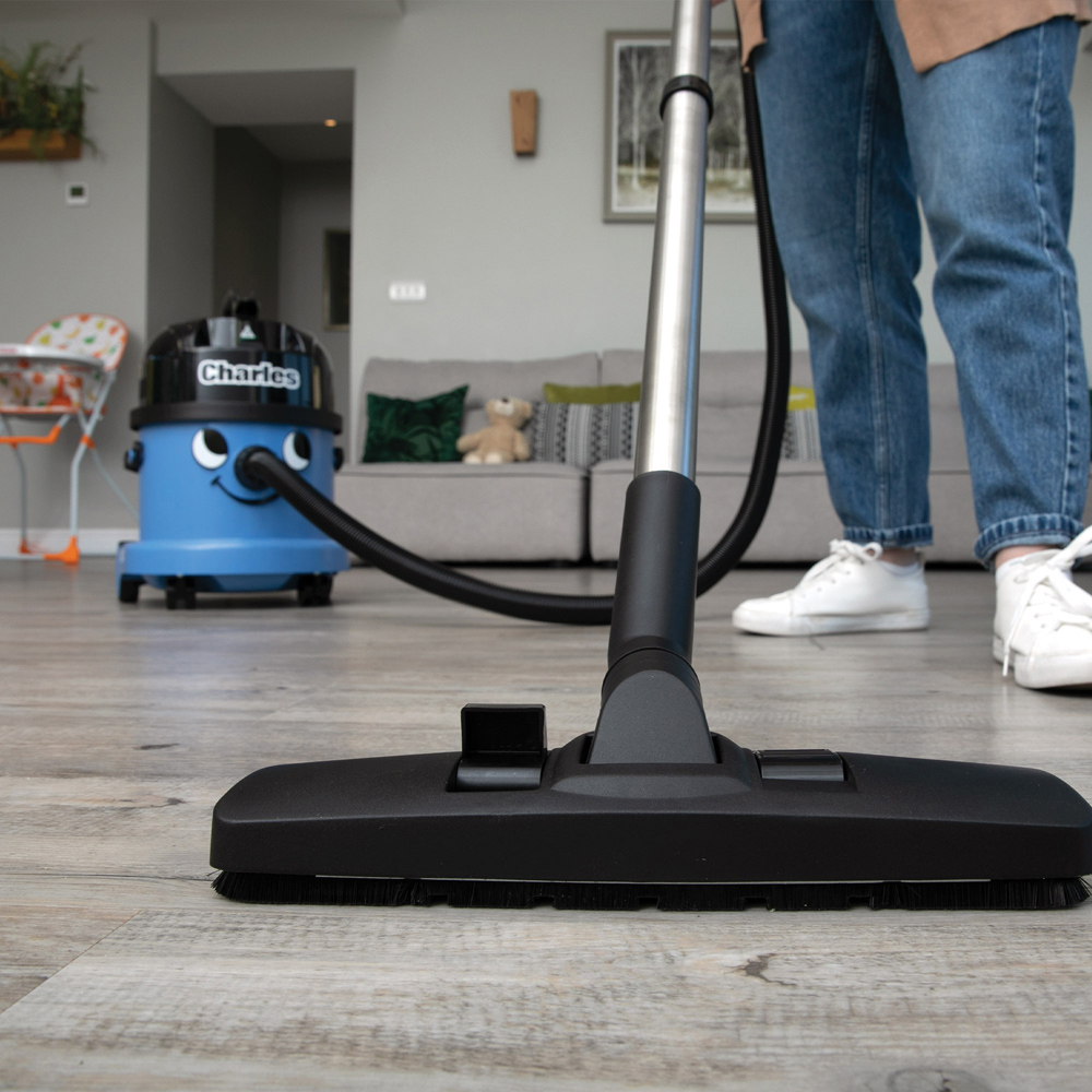 Henry Charles Blue Wet And Dry Cleaner Image 3