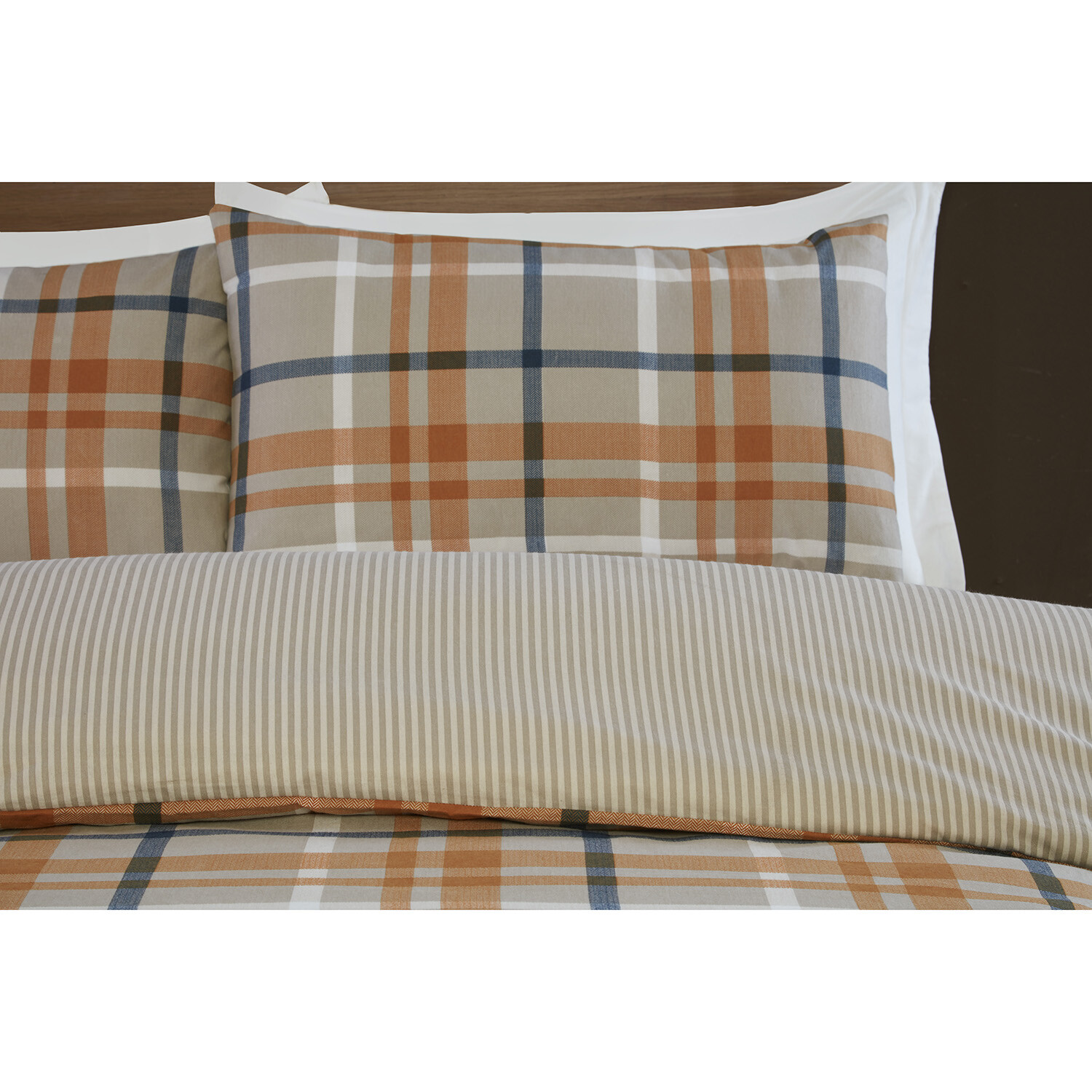 Harrison Check Duvet Cover and Pillowcase Set - Rust / Superking Image 3
