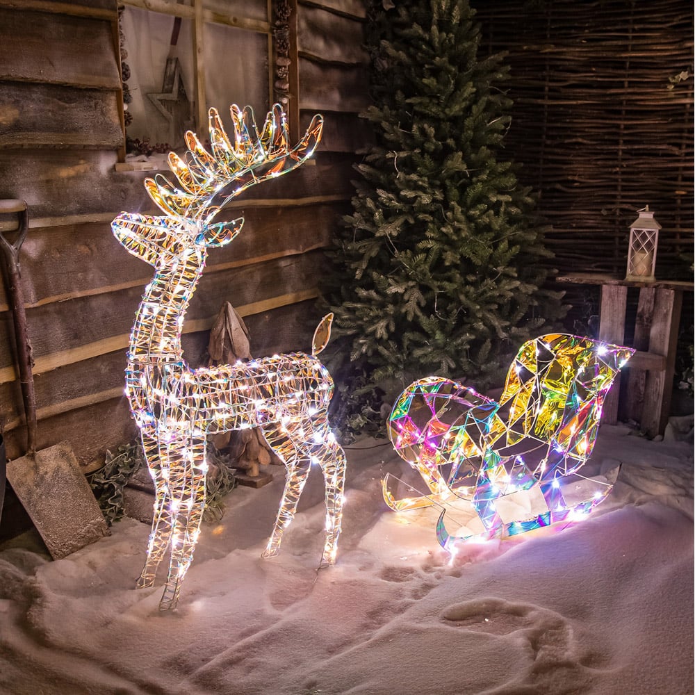 The Christmas Centre 120 LED Pre-Lit Laser Light-Up Reindeer and Sleigh 4ft Image 6