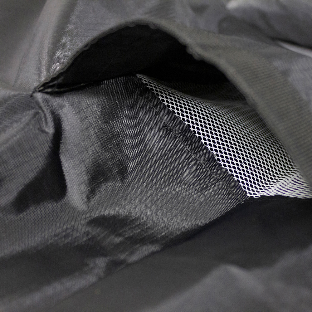 Oseasons Cozy Bay EZBreathe Black Rectangular Coffee Table Cover Image 2