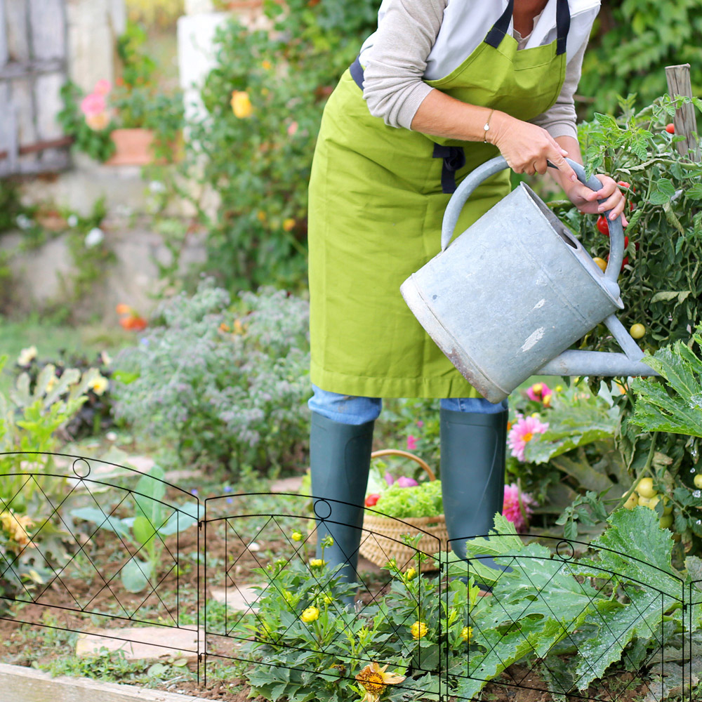 Outsunny Black Metal 2 x 2ft 6 Pack Decorative Garden Fence Panel Image 2