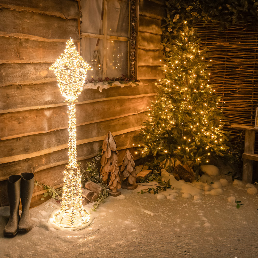 The Christmas Centre 720 Warm White LED Micro Lights Pre-Lit Gold Laser Lit Lamp Post 150cm Image 5