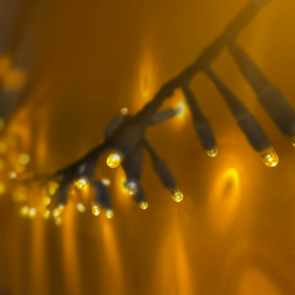 Eagle Connect 250 Gold LED Cluster Light 5m Image 5