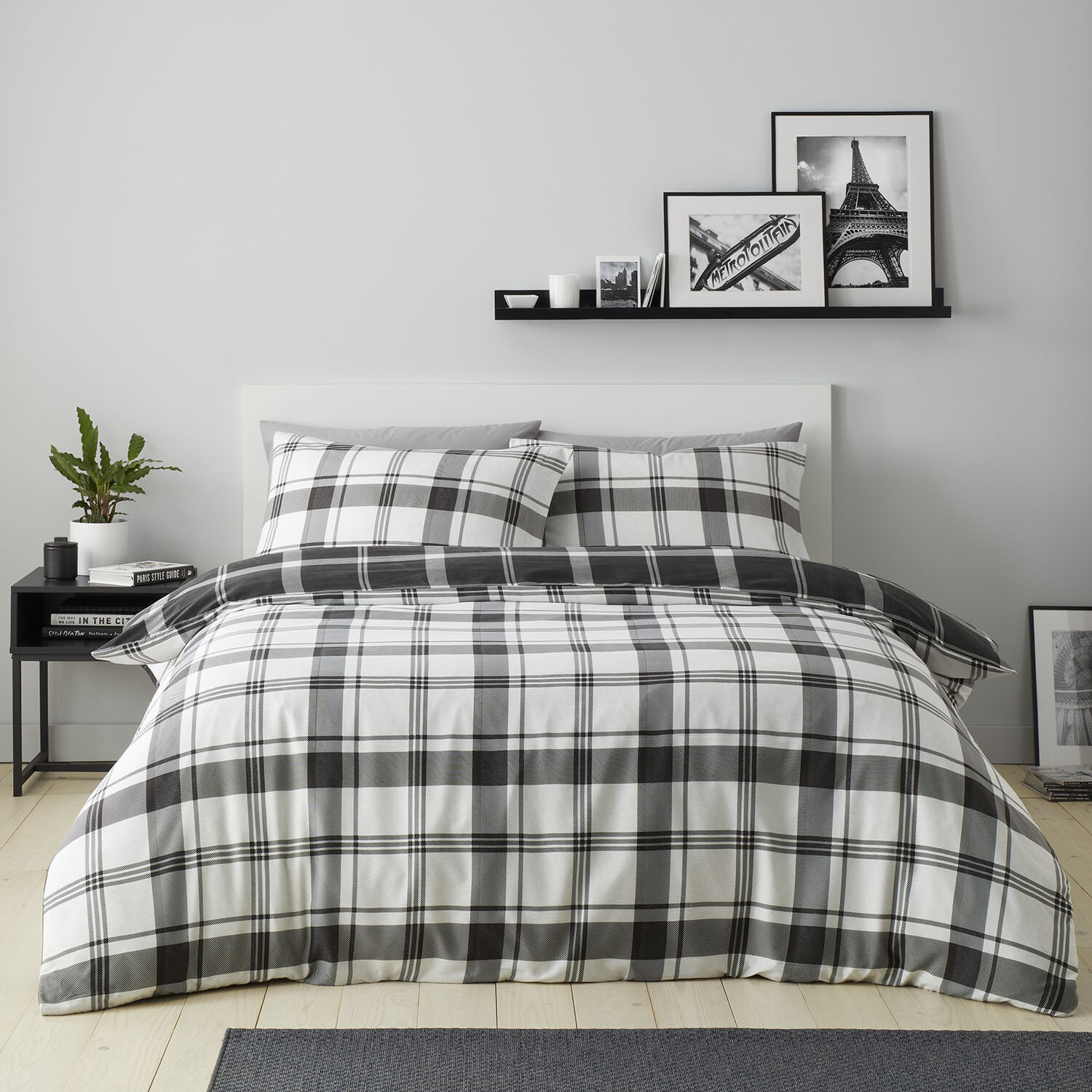 Brodie Check Duvet Set Black and White King Image 2