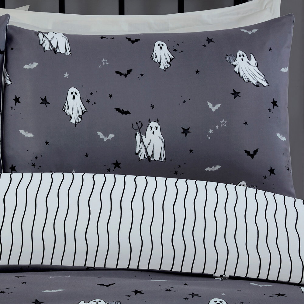 Ghostly Ghouls Duvet Set Grey King Image 3