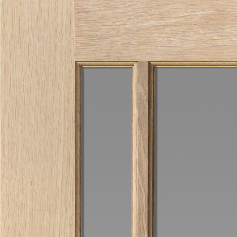 JB Kind Darwen Classic Oak Glazed Internal Door 1981 x 686mm Image 3