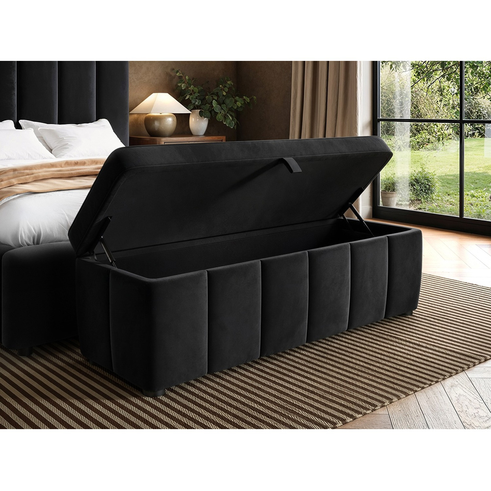 SOLACE+CO Emilie Black Velvet Blanket Box Image 4