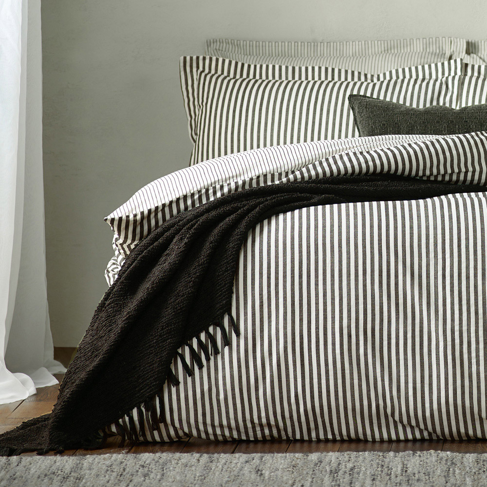 Yard Hebden King Size Melange Stripe Cotton Black Duvet Set Image 4