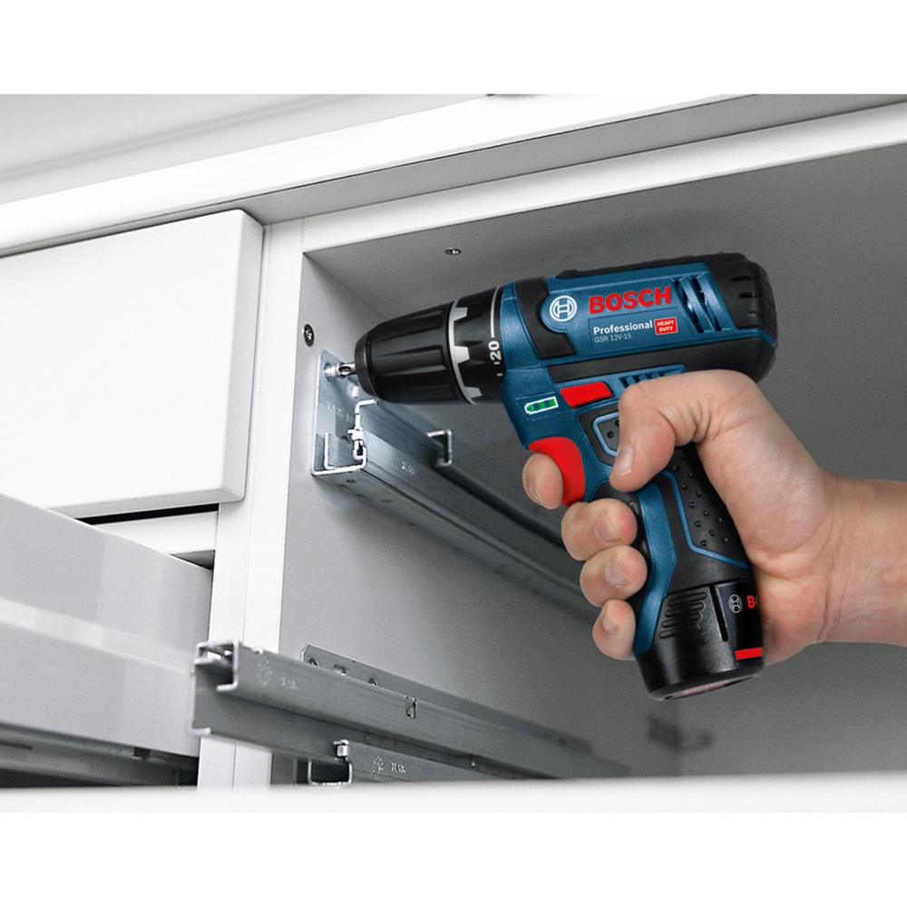 Bosch 12V 2 x 2.0Ah Li-ion Professional Drill Driver Image 4