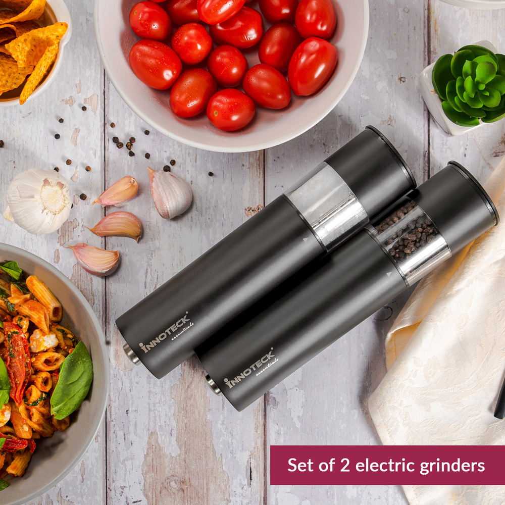 Innoteck Essentials Black Stainless Steel Electric Salt and Pepper Mill Set Image 3
