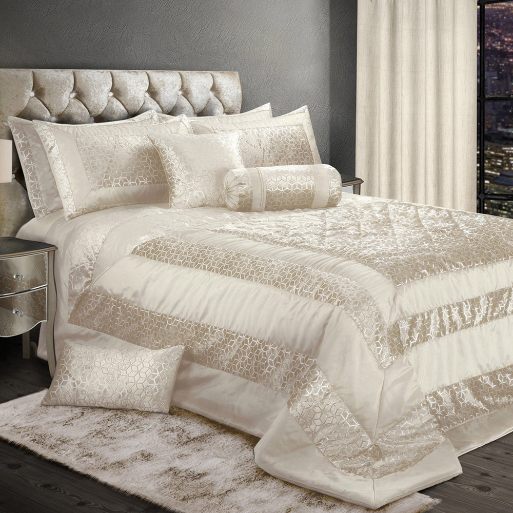 Intimates Vera King Size Cream Bedspread Image
