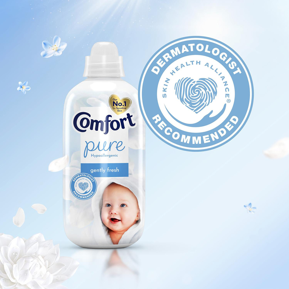 Comfort Pure Gently Fresh Hypoallergenic Fabric Conditioner 52 Washes 1.56L 6 Pack Image 4