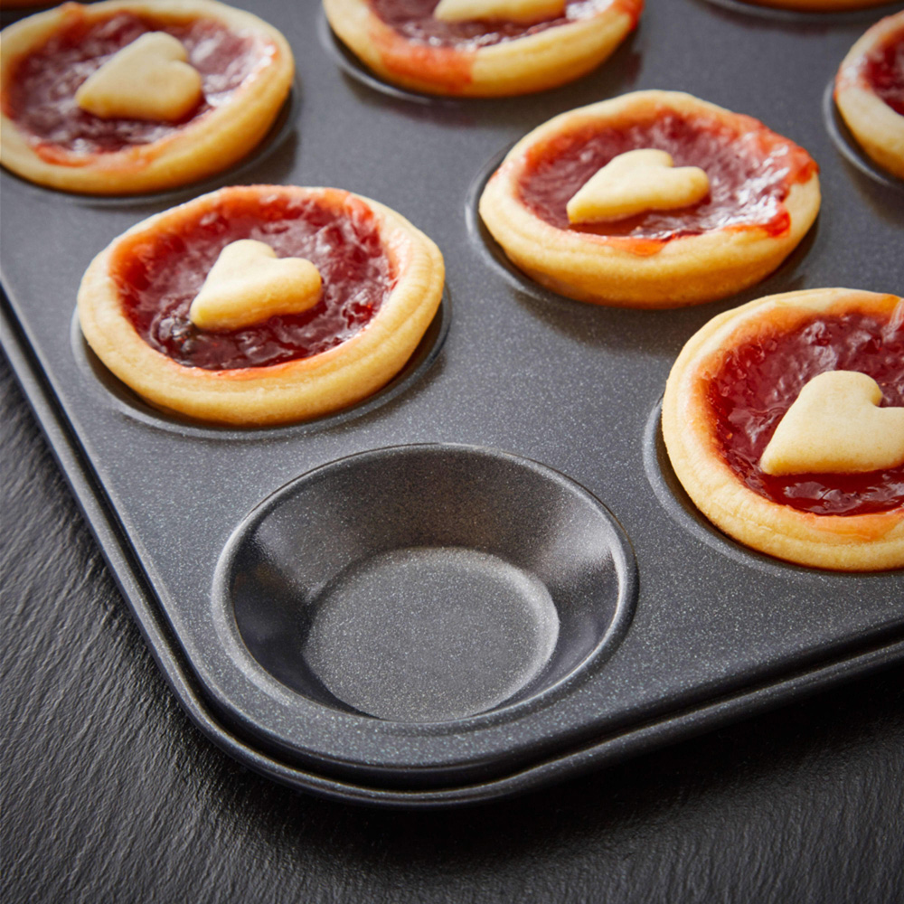 Tower 2 Piece Muffin Tray Set Image 6