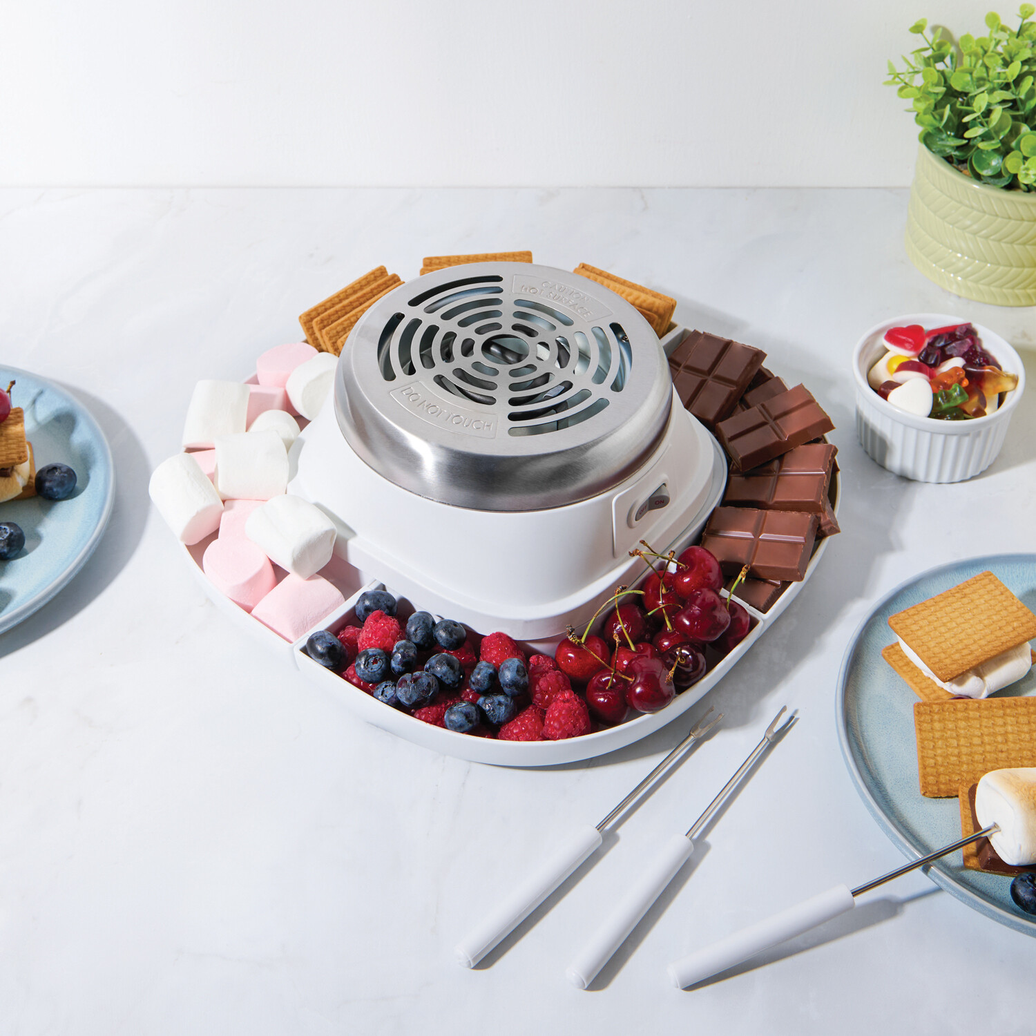 Kitchen Master Smores Station White Image 3