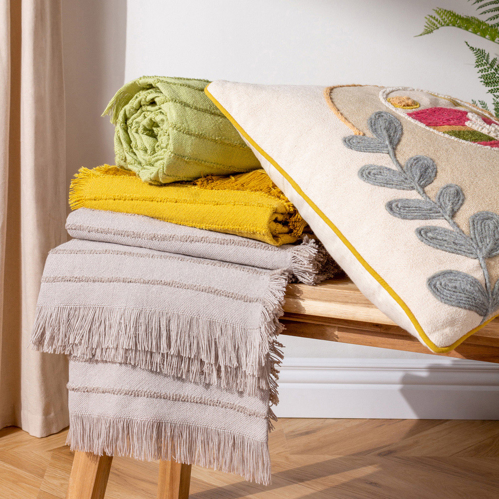 furn. Hazie Pomelo Woven Fringed Throw 130 x 180cm Image 4