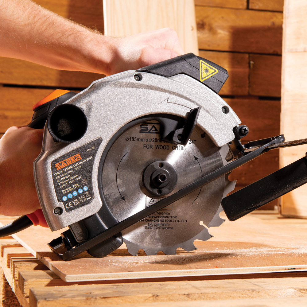 Saber Circular Saw 1200W Image 2