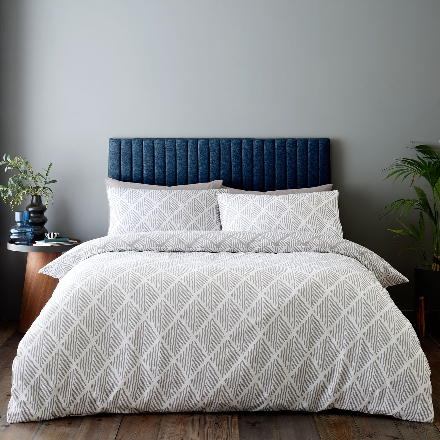 Artemis Duvet Set - Grey / Single Image 2