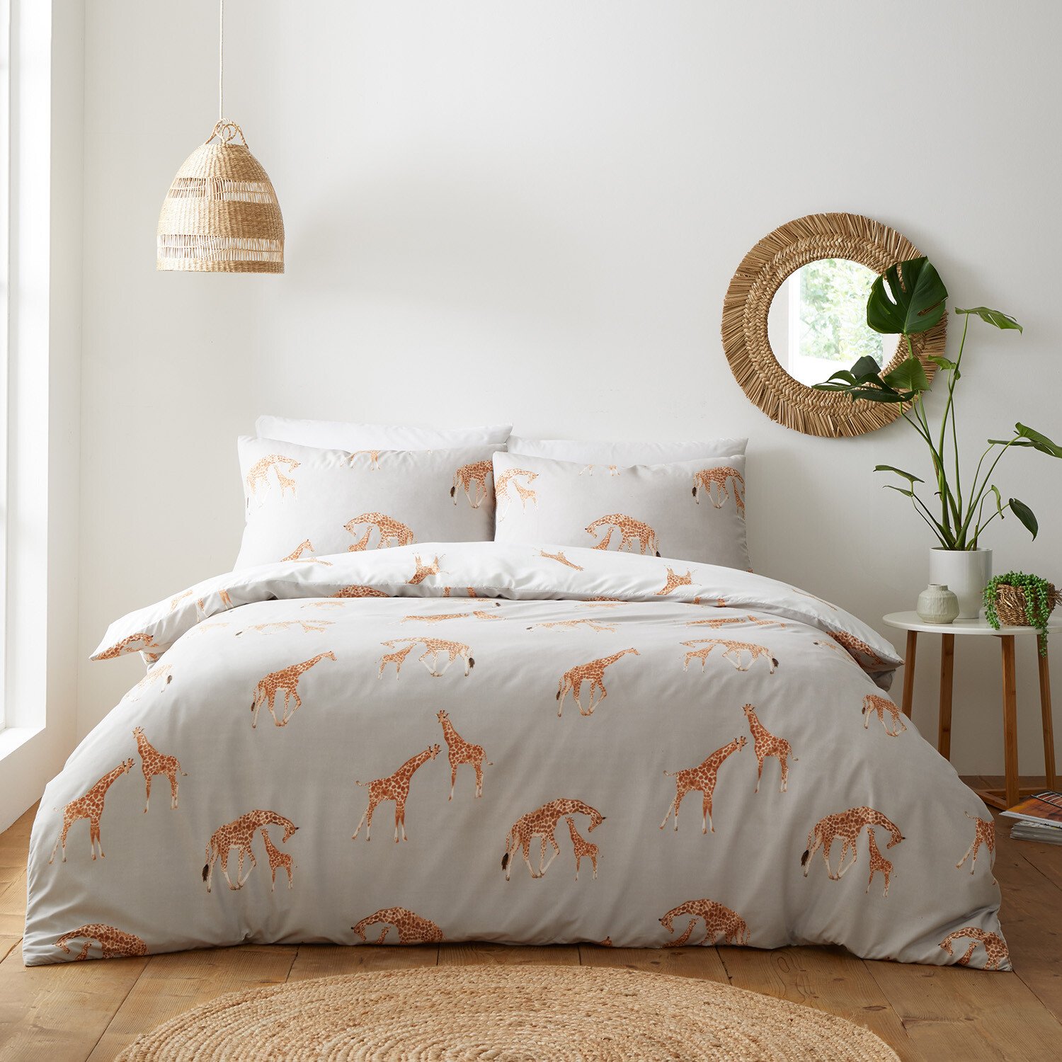 My Home Giraffe Duvet Cover and Pillowcase Set - Natural / Single Image 2
