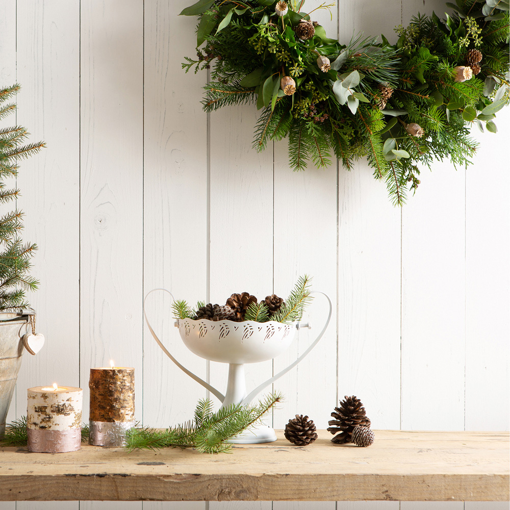 Craig & Rose Kitchen and Bathroom Craftsmans White Eggshell Paint 2.5L Image 4