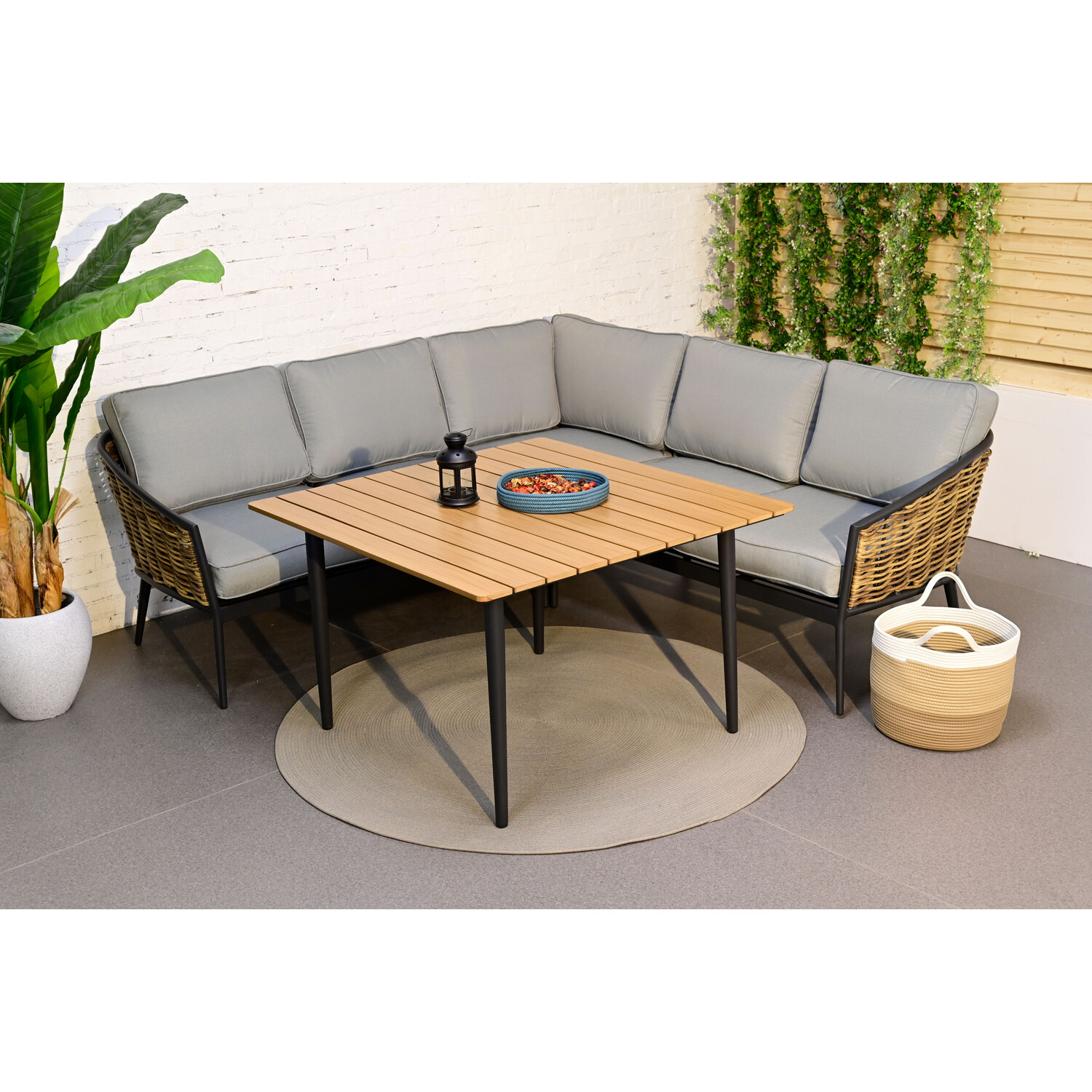 Beaumont 5 Seater Grey Rattan Corner Lounge Set Image 4