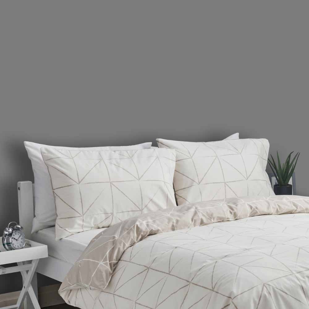 Wilko Walls & Ceilings Storm Cloud Matt Emulsion Paint 2.5L Image 5