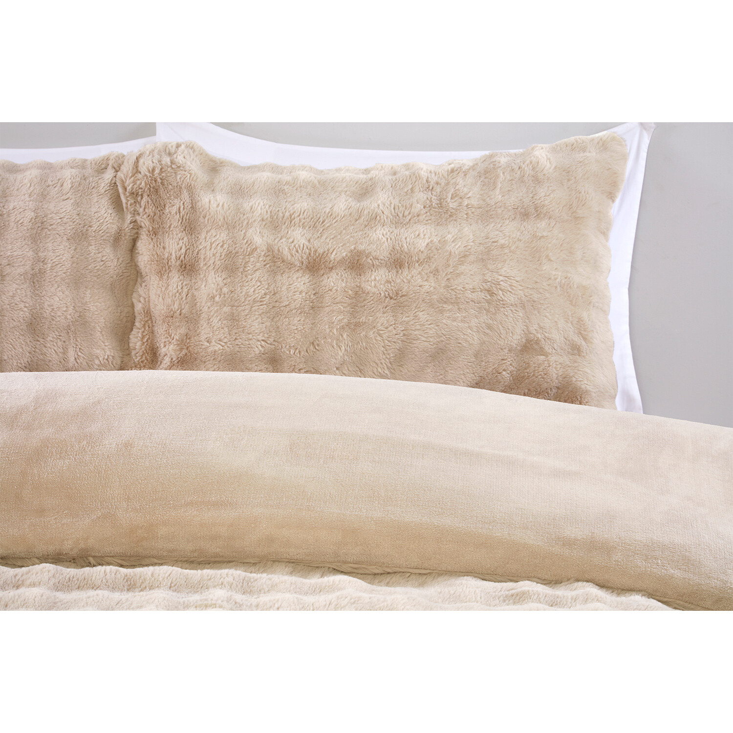 Aurora Faux Fur Duvet Set - Champagne / Single Image 2