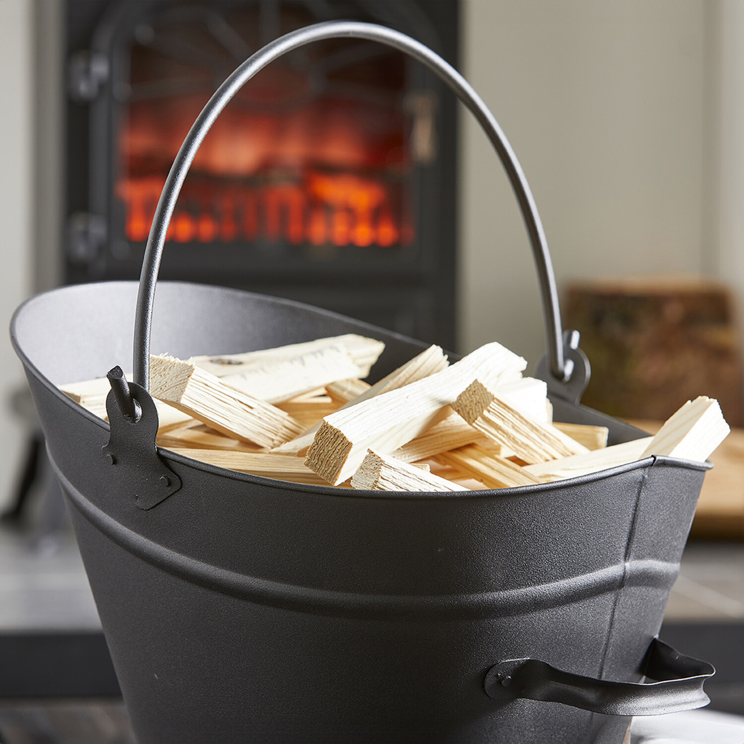 Waterloo Bucket Black Image 2