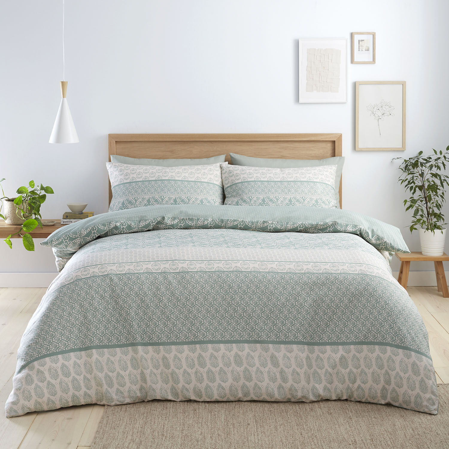 Elora Print Duvet Set Sage King Image 1