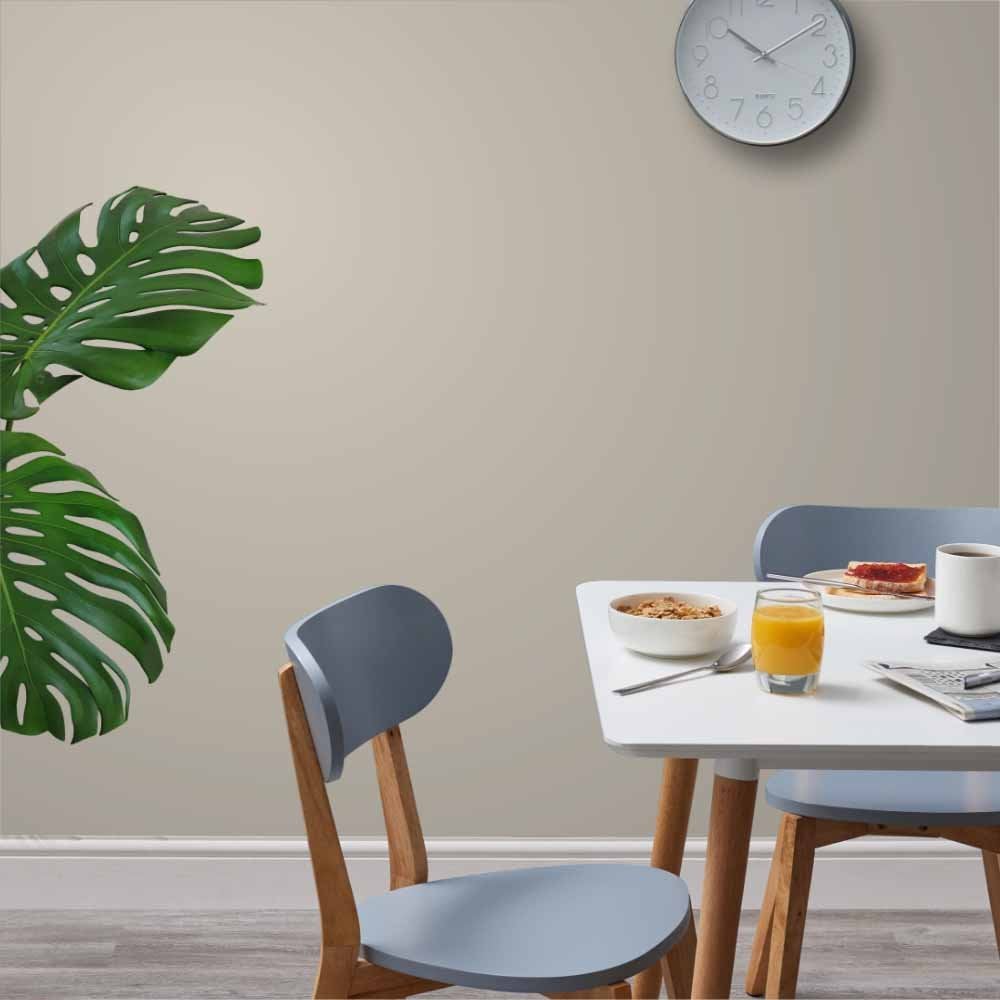 Wilko Walls & Ceilings Gentle Taupe Matt Emulsion Paint 2.5L Image 4