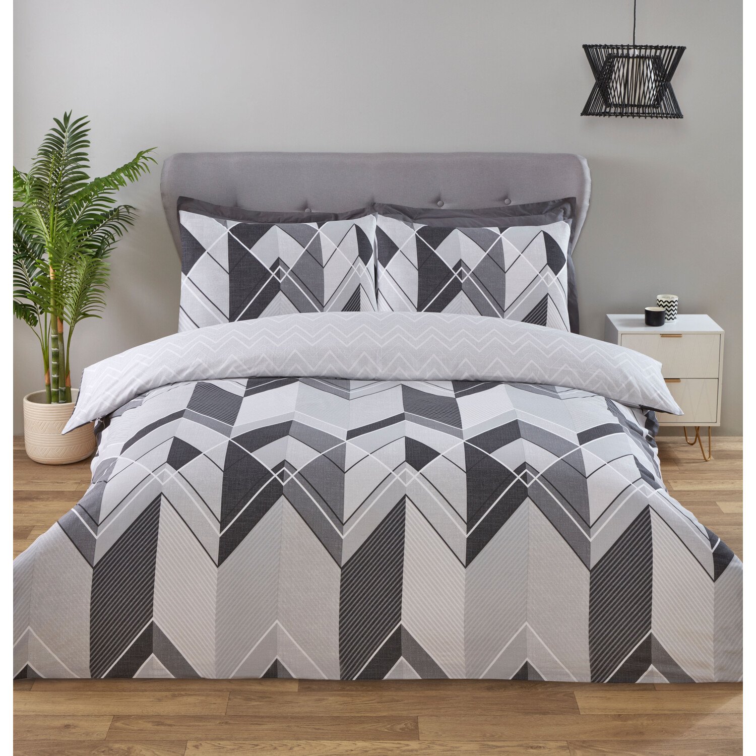 My Home Chevron Single Monochrome Duvet Set Image 1