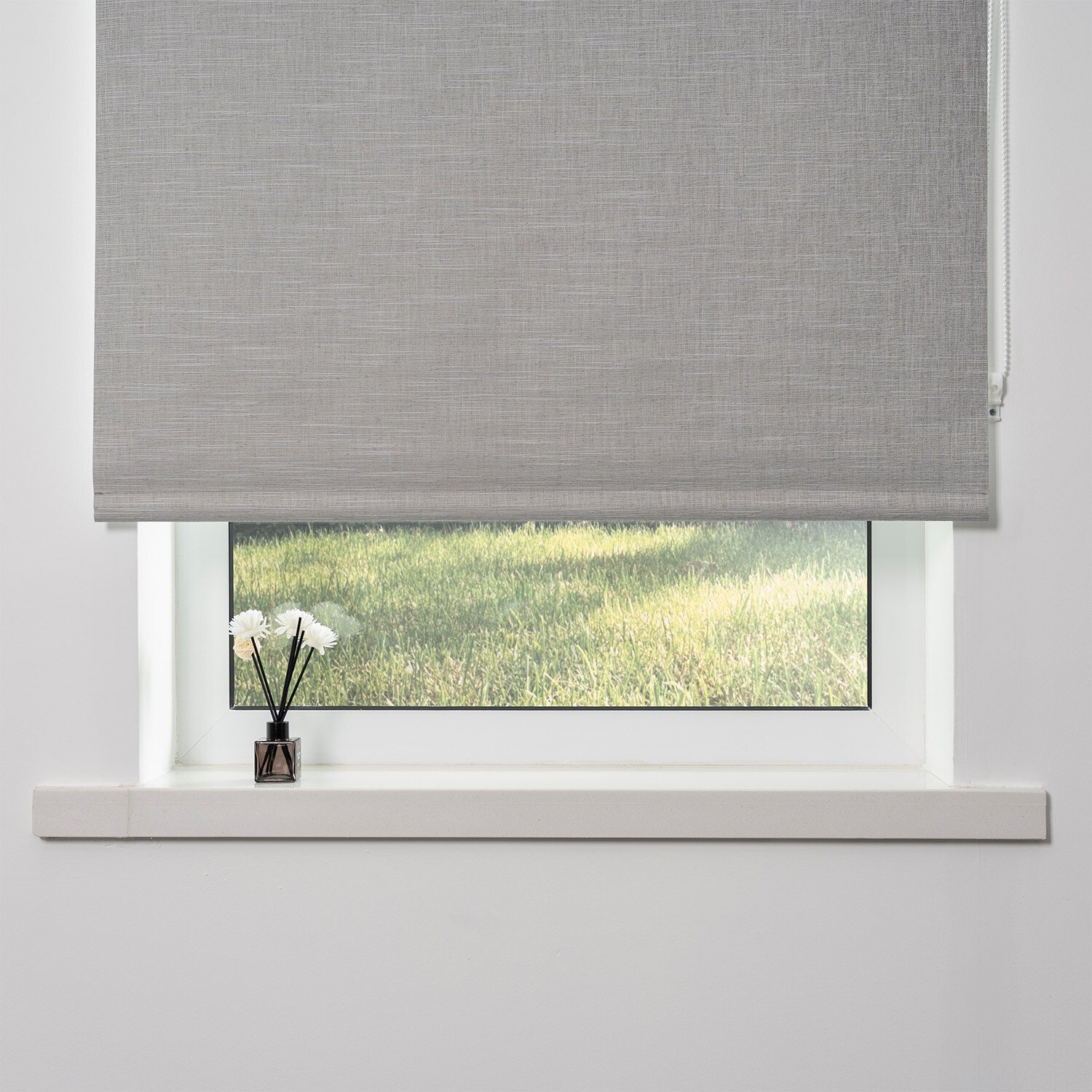 Blackout Textured Blind - Sutton Grey / 90cm Image 3