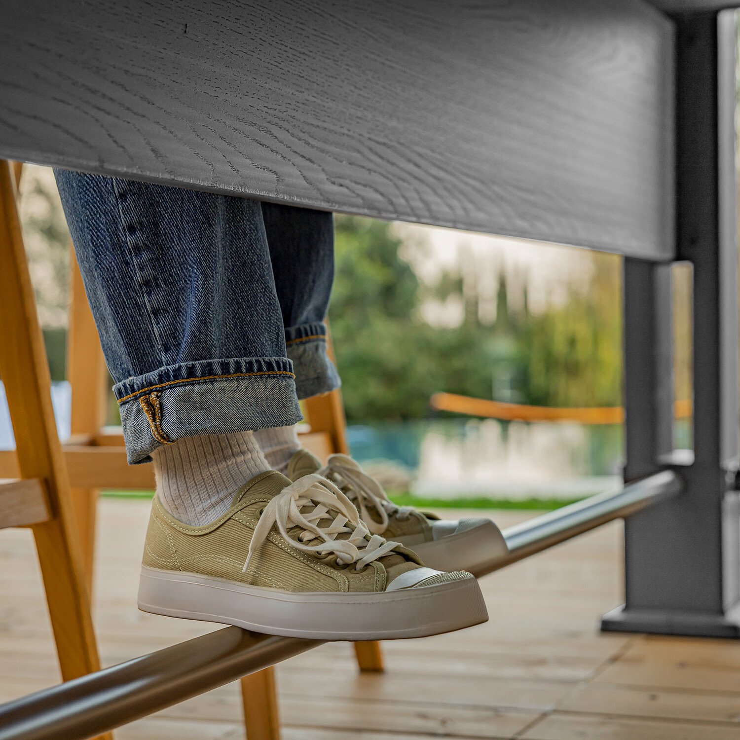 Deluxe 2.4 x 2.3m Grey Bar Gazebo Image 4