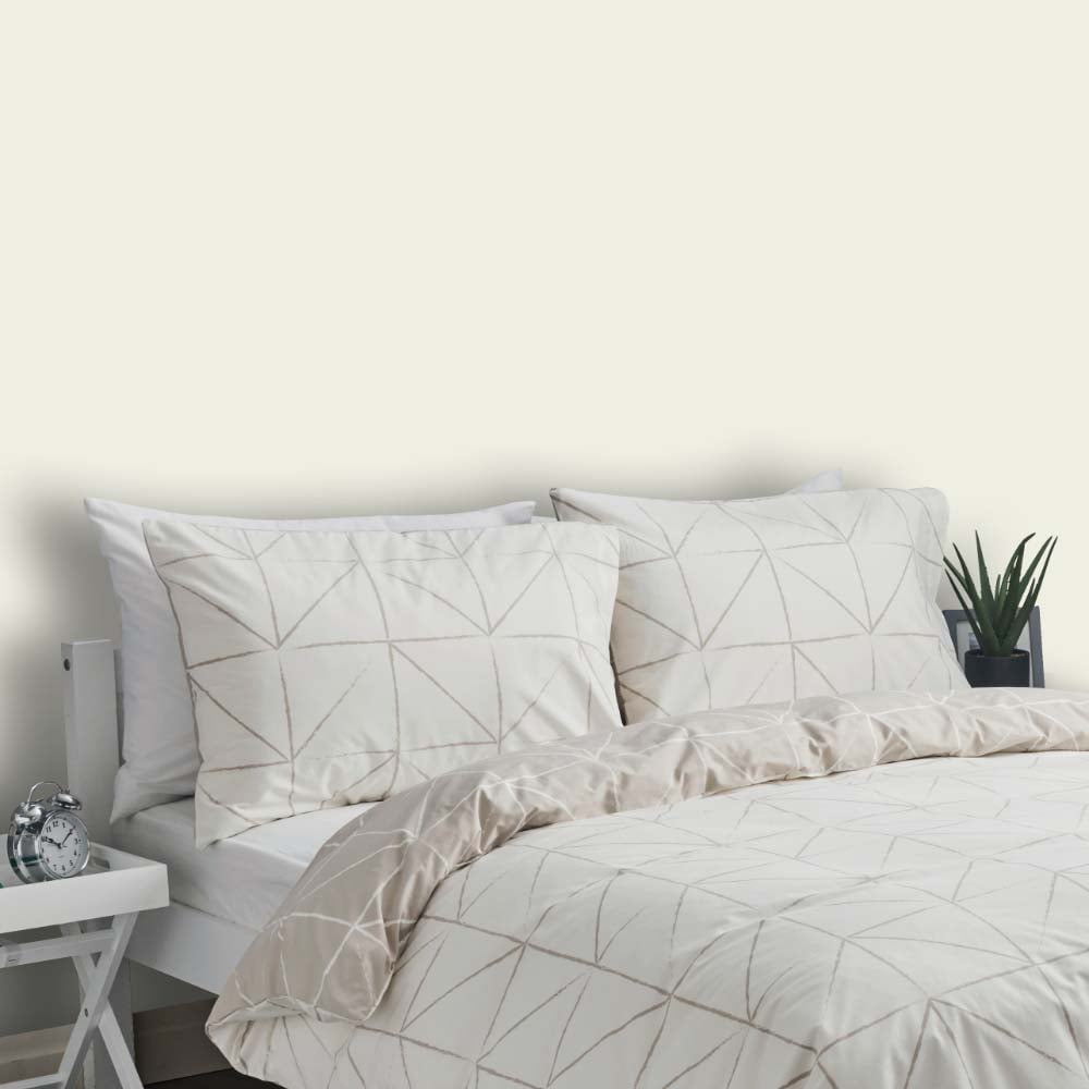 Wilko Walls & Ceilings Moonlight White Matt Emulsion Paint 5L Image 5