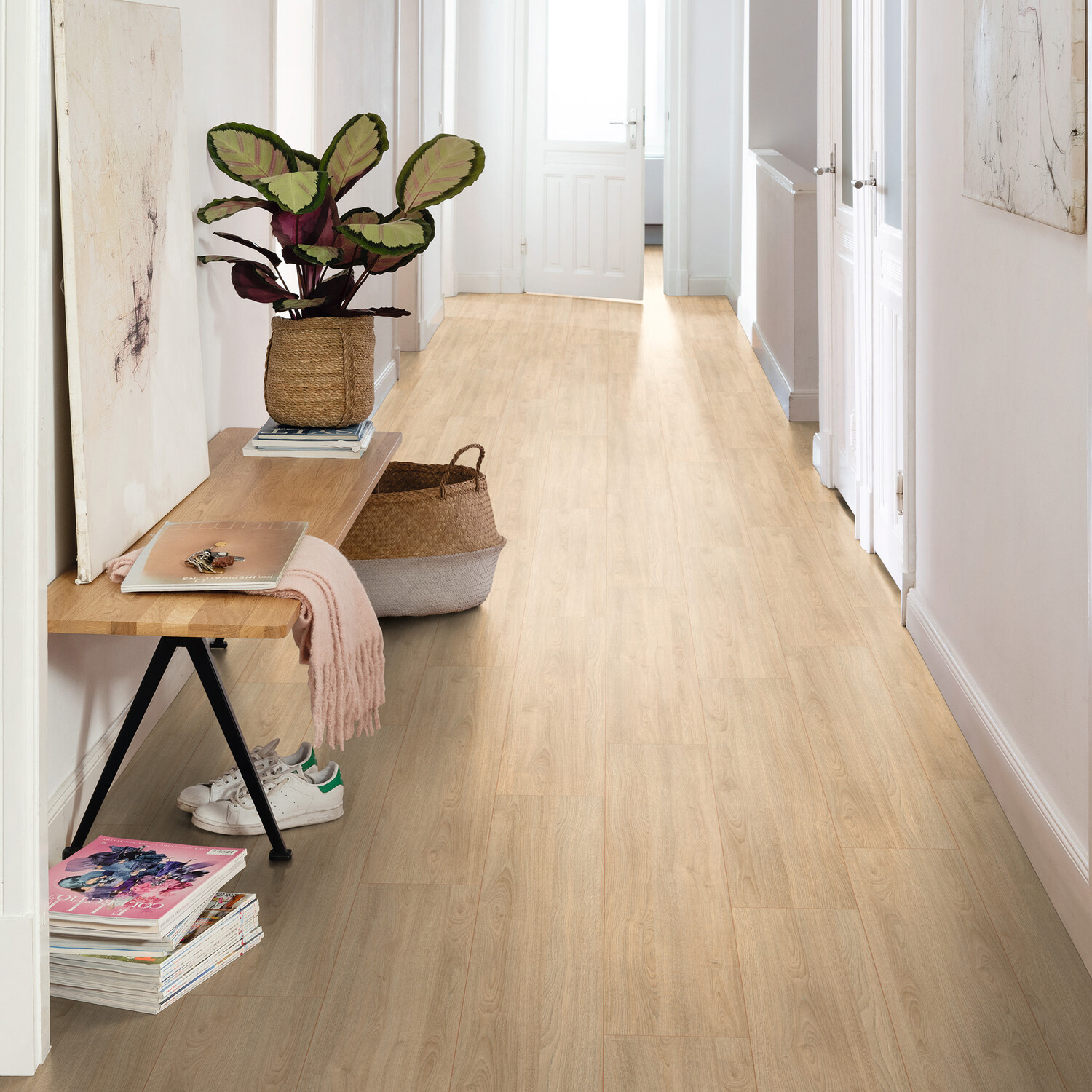 Egger 7mm Laminate Flooring Natural Charlotte Oak Image 2