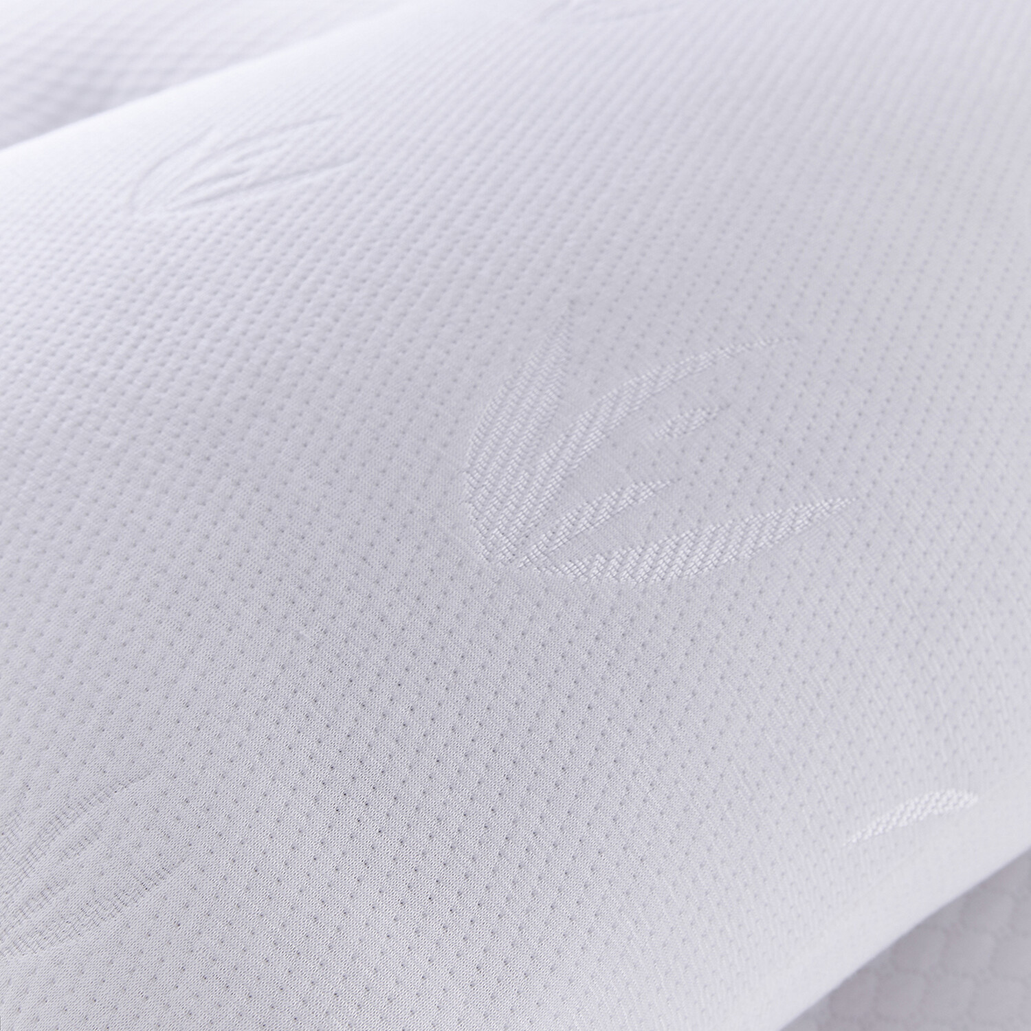 Silentnight Bamboo Pillow Image 4