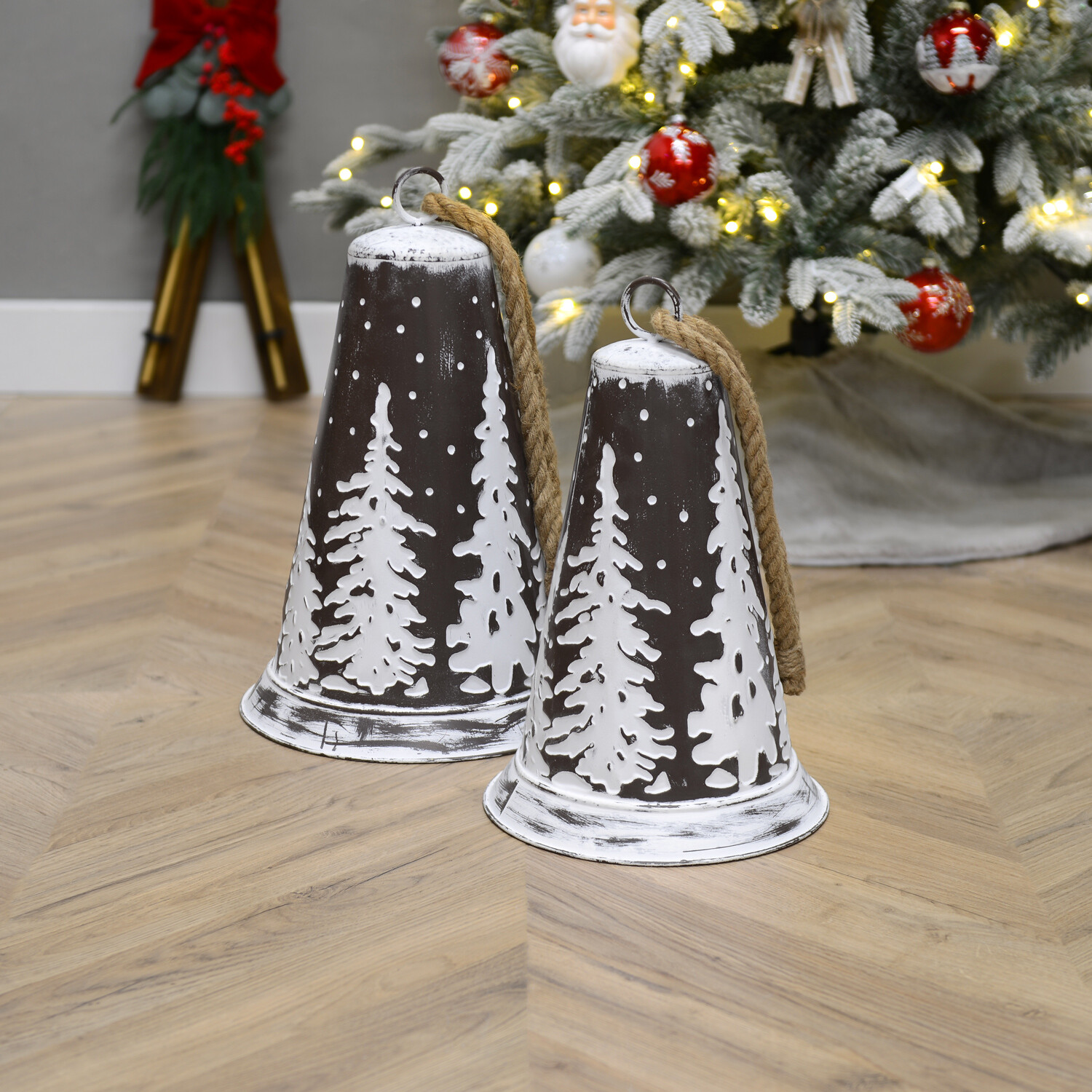 Set of 2 White Tree Bells Image 2