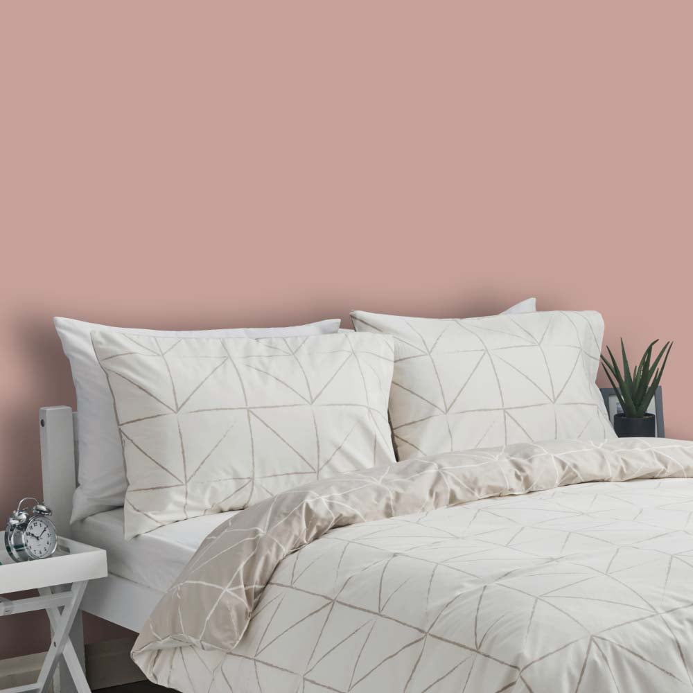 Wilko Walls & Ceilings Dusky Petal Silk Emulsion Paint 2.5L Image 5