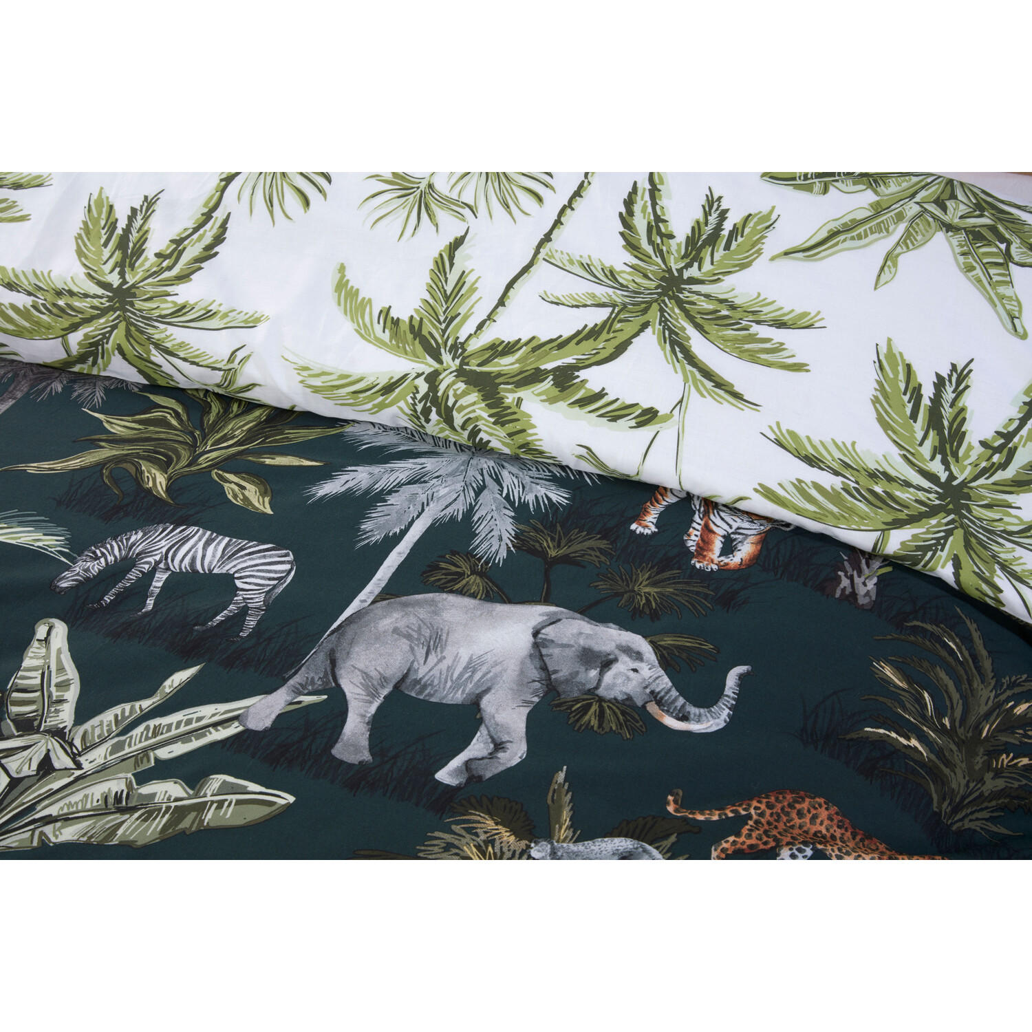 Malawi Duvet Cover and Pillowcase Set - Navy / Superking Image 4
