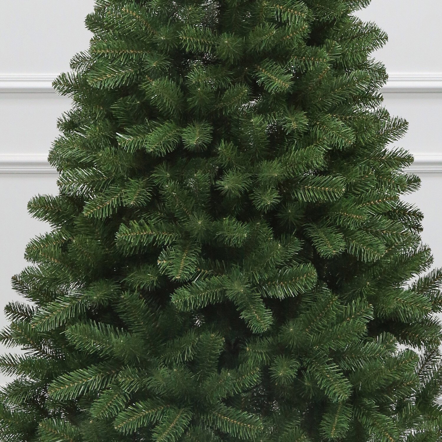 7ft Prince Pine - Green Image 4