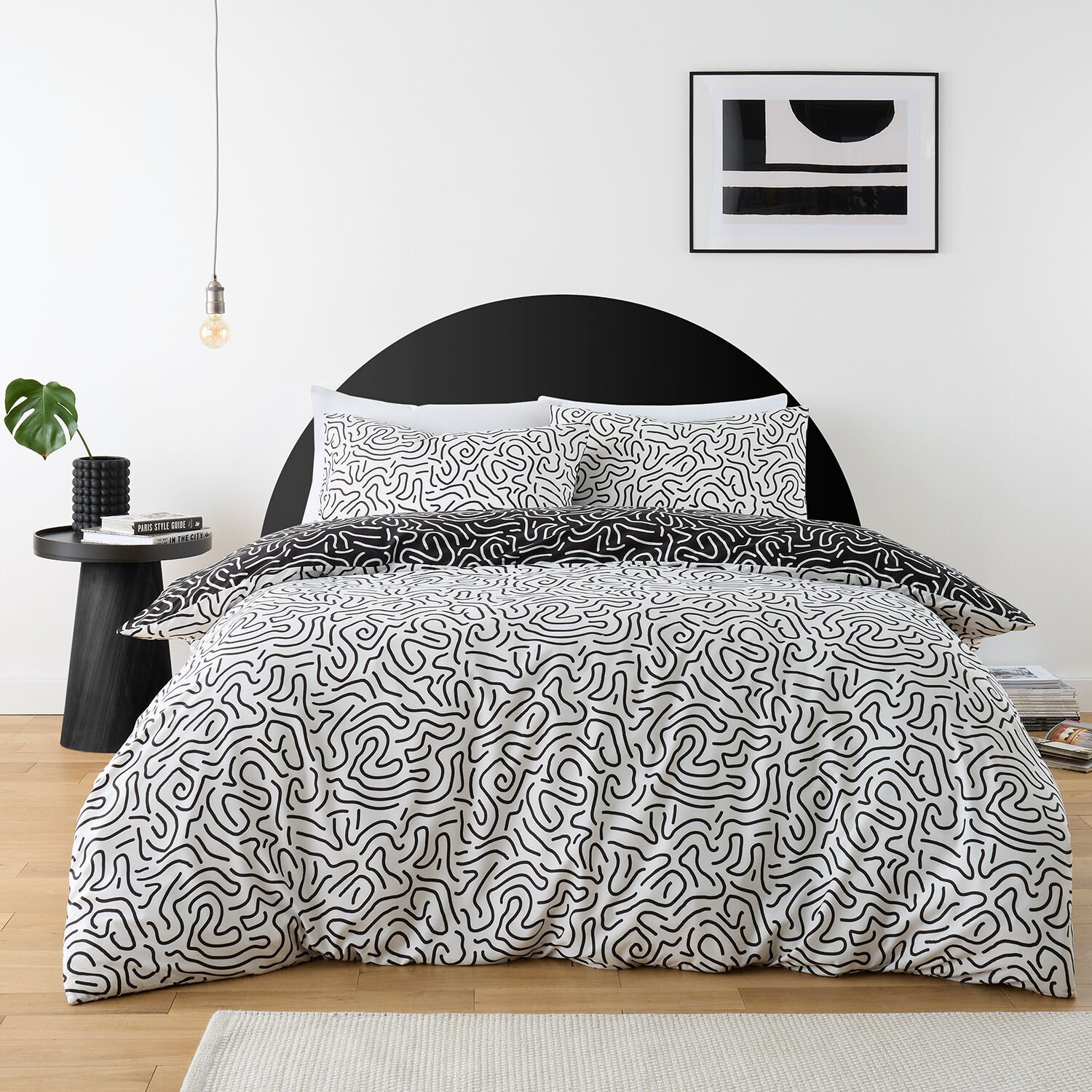Berlin Doodle Duvet Set - White and Black / Double Image 1